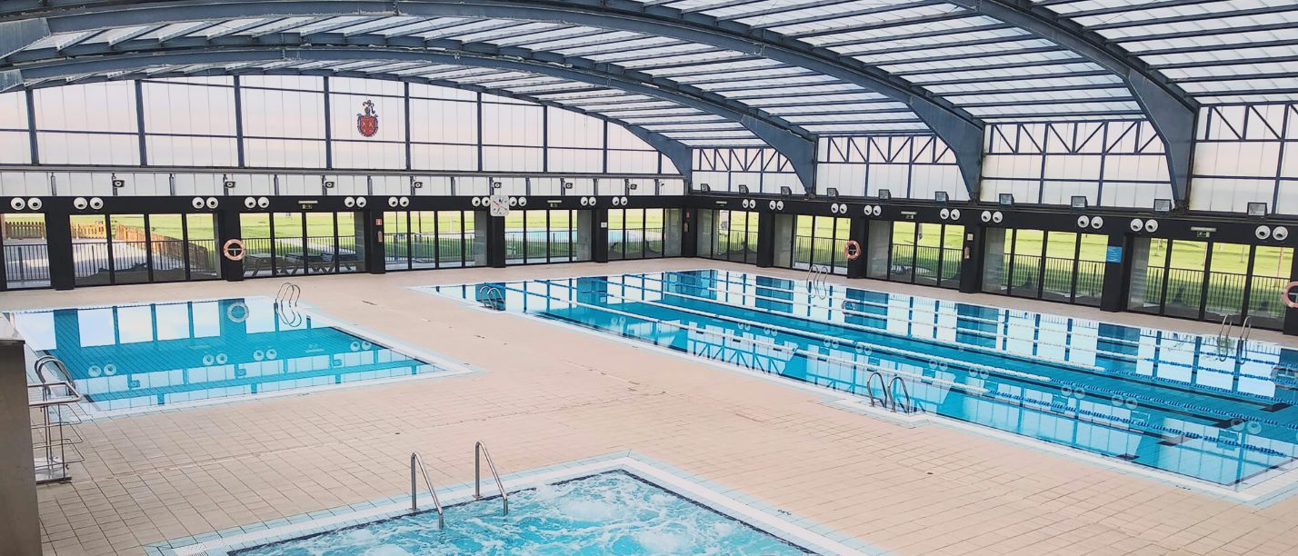 Piscina climatizada del Complejo Deportivo de San Adrián